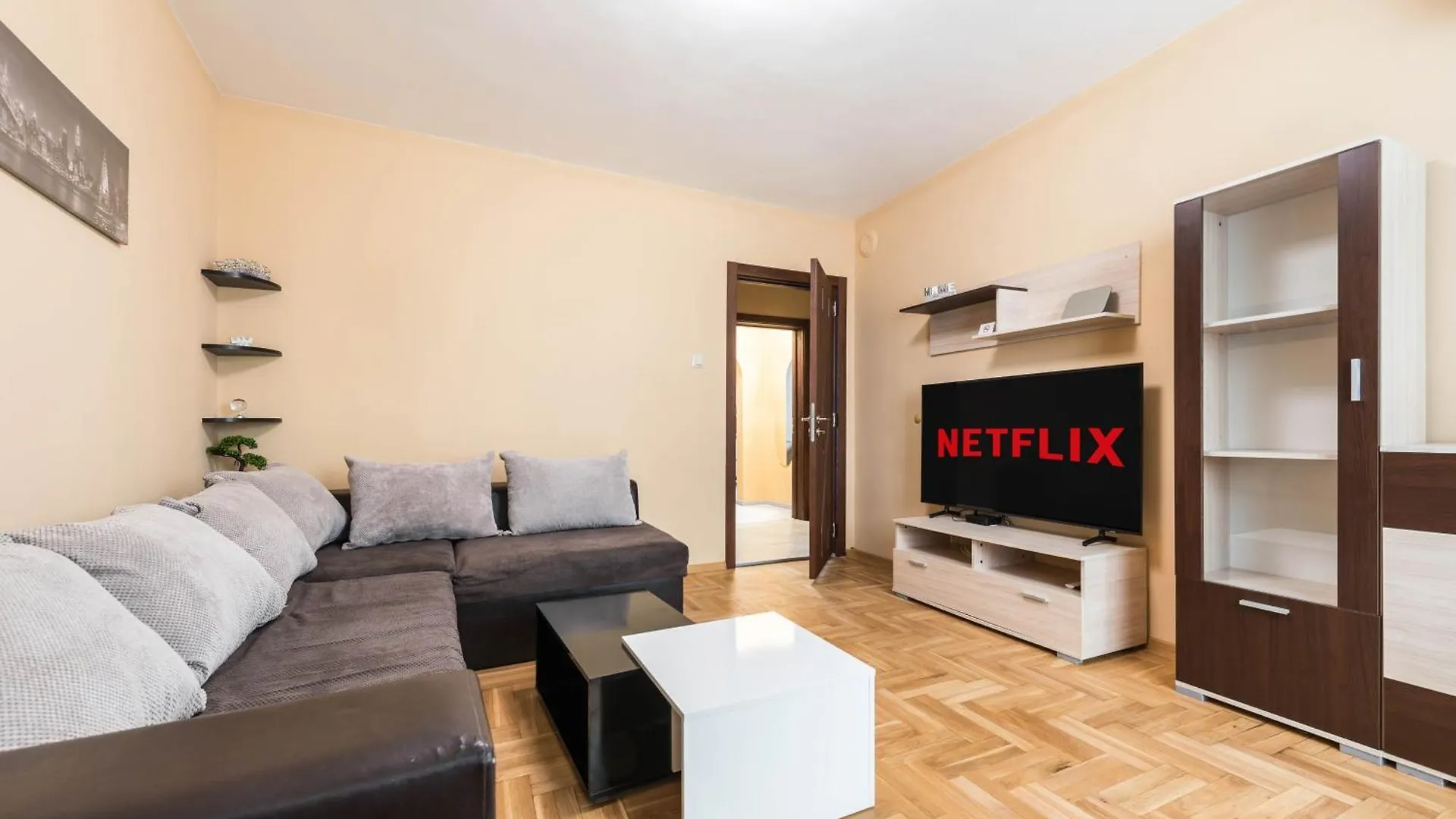 Downtown Аpartment With Free Parking Varna