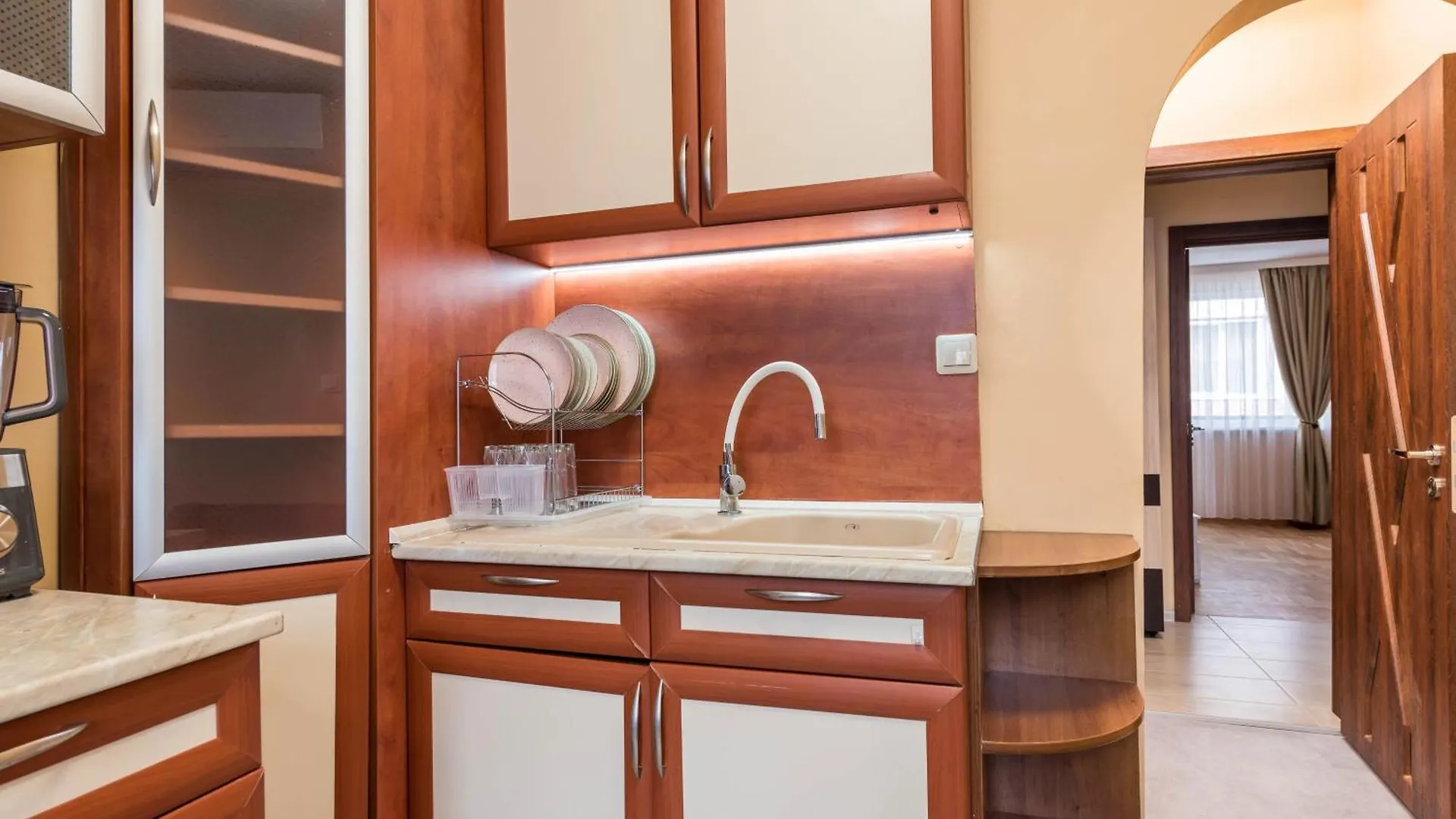 Downtown Аpartment With Free Parking Apartment
